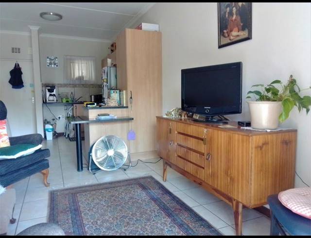 1 BEDROOM APARTMENT FOR SALE IN DOUGLASDALE